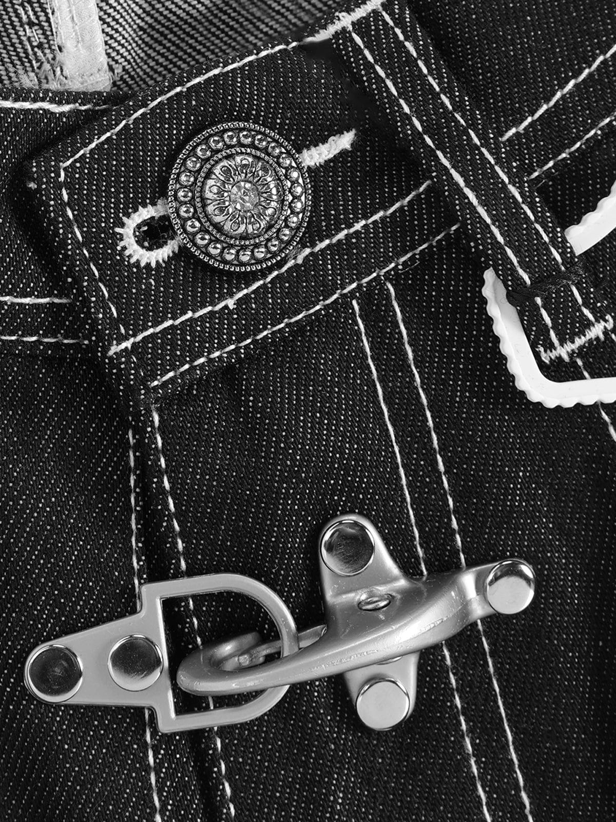 Metal Button Raw Baggy Barrel Jeans Black - Aelfric Eden