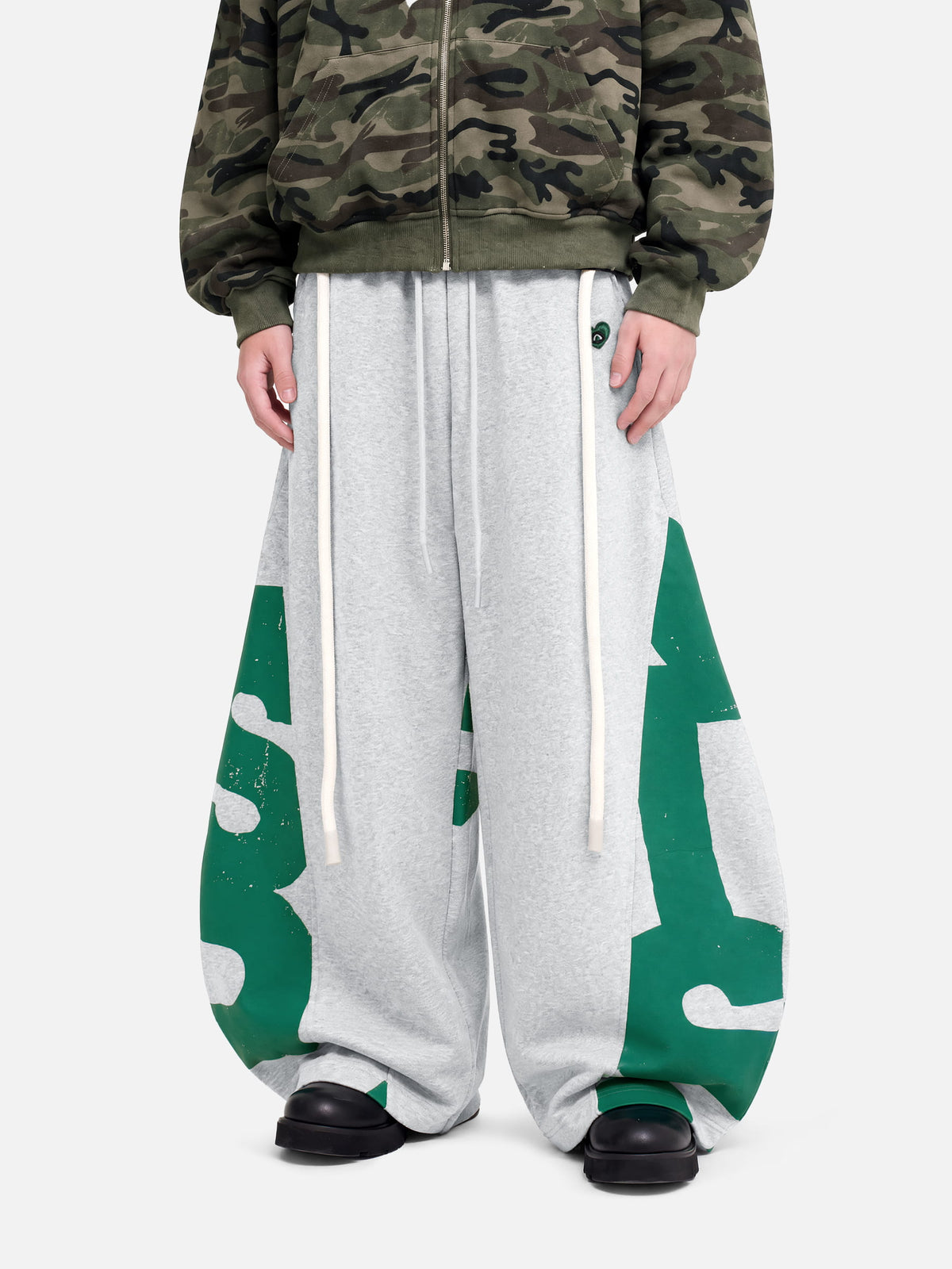 Graffiti Super Baggy Barrel Sweatpants Grey - Aelfric Eden