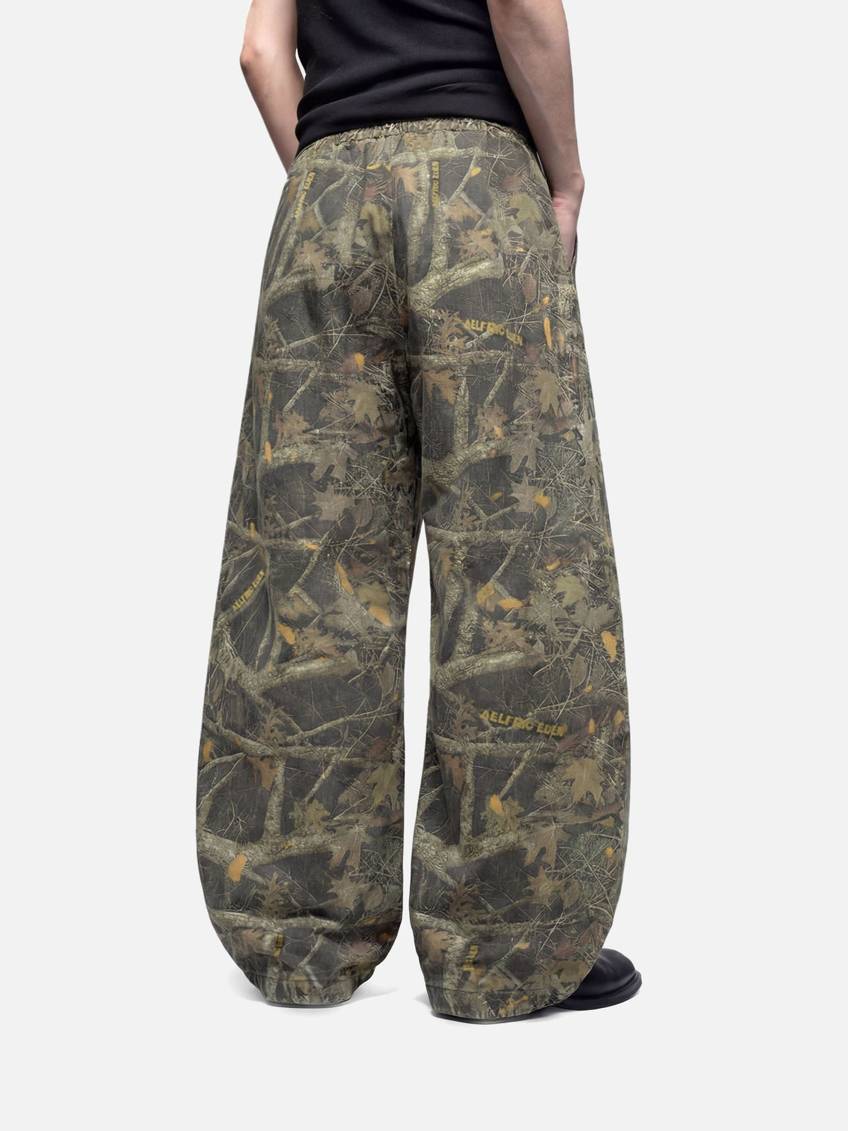 Leaf CAMO Baggy Barrel Sweatpants Brown - Aelfric Eden
