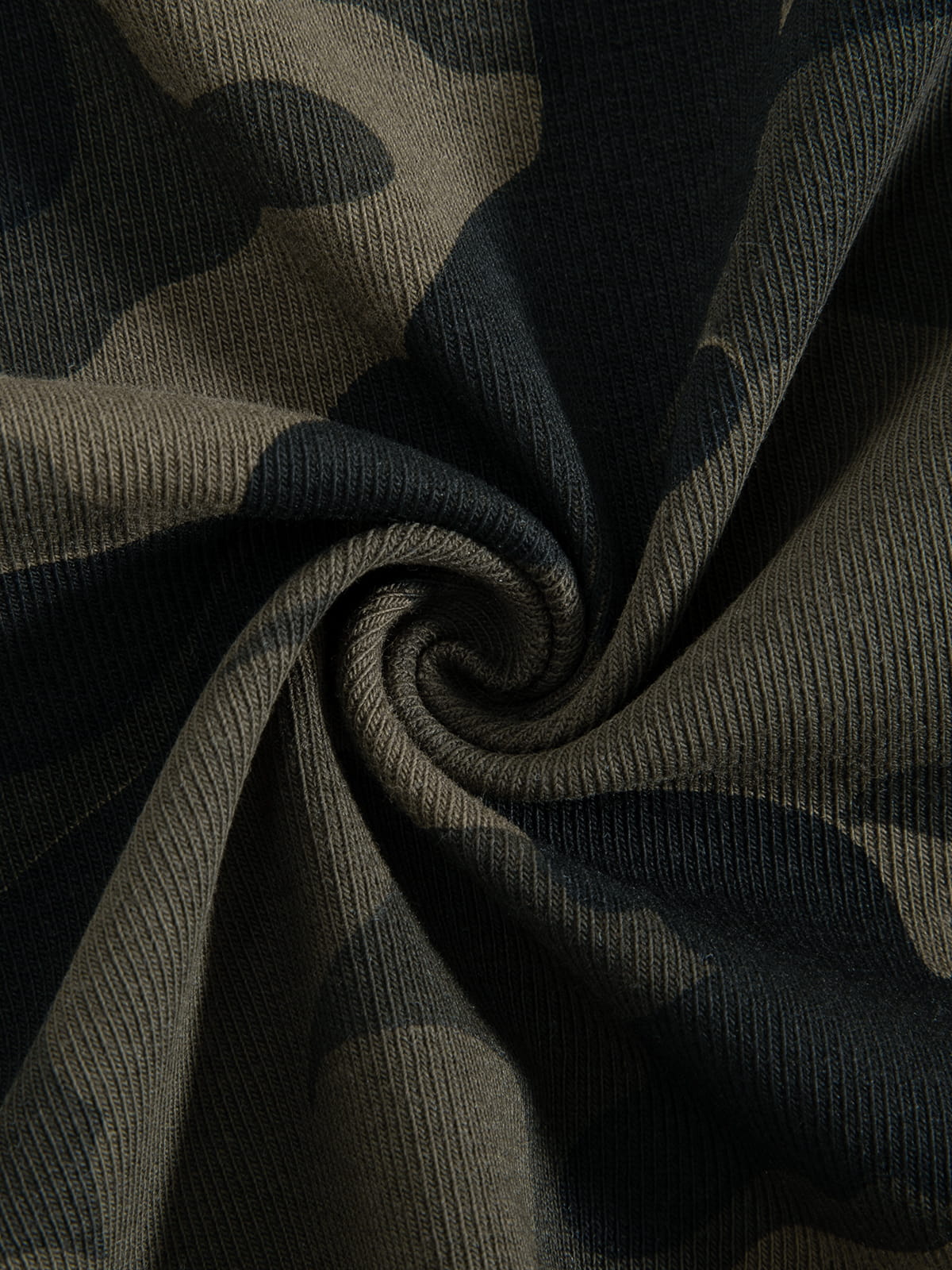 Cropped CAMO 77 Off-The-Shoulder Tee Green - Aelfric Eden